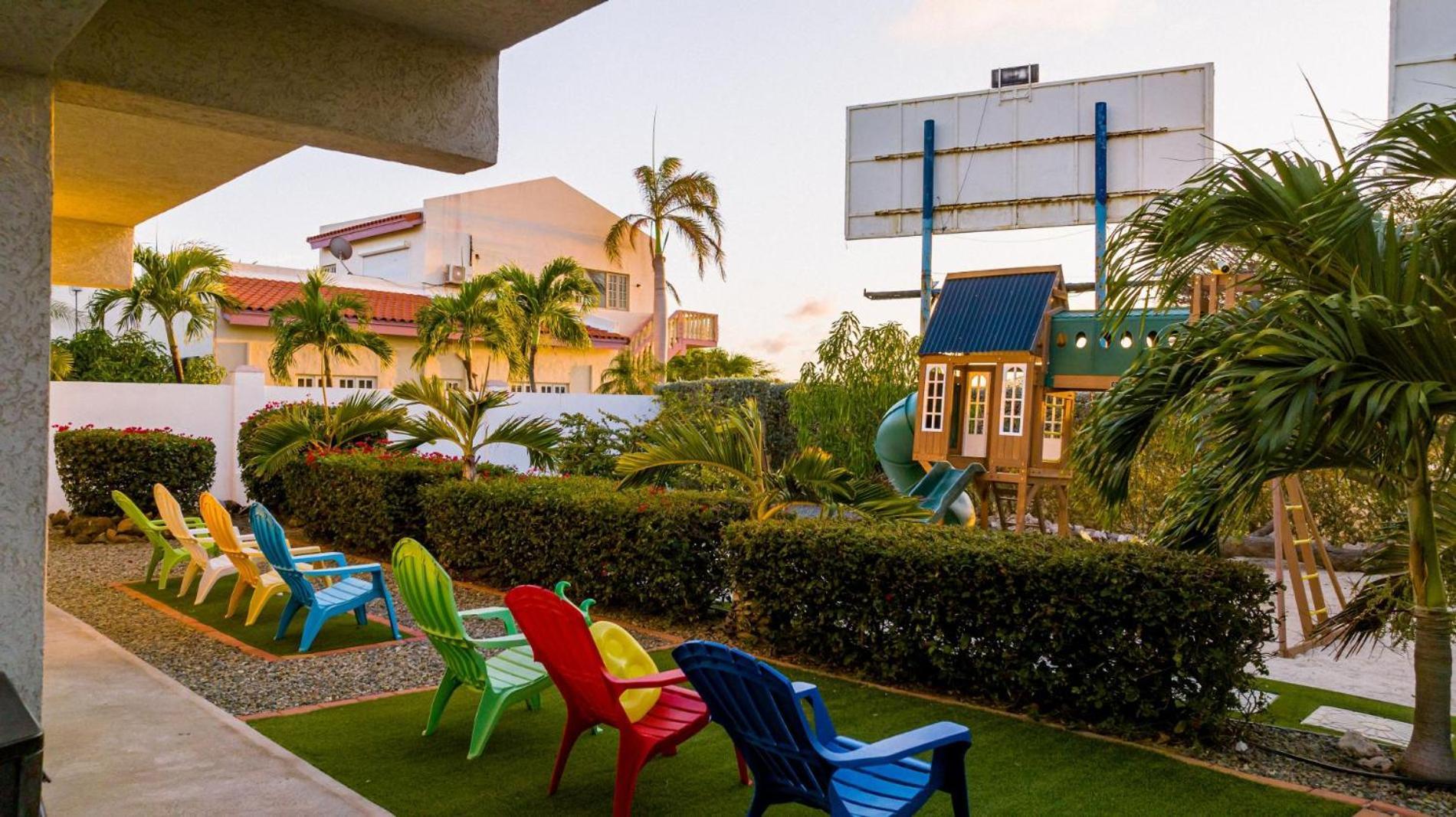 Koyari Modern Condos 9Br 7Ba Sleeps 26 W/ Pool And Roof Deck Palm Beach Exterior photo