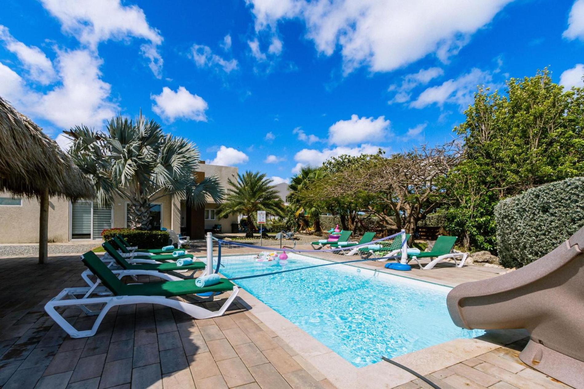 Koyari Modern Condos 9Br 7Ba Sleeps 26 W/ Pool And Roof Deck Palm Beach Exterior photo