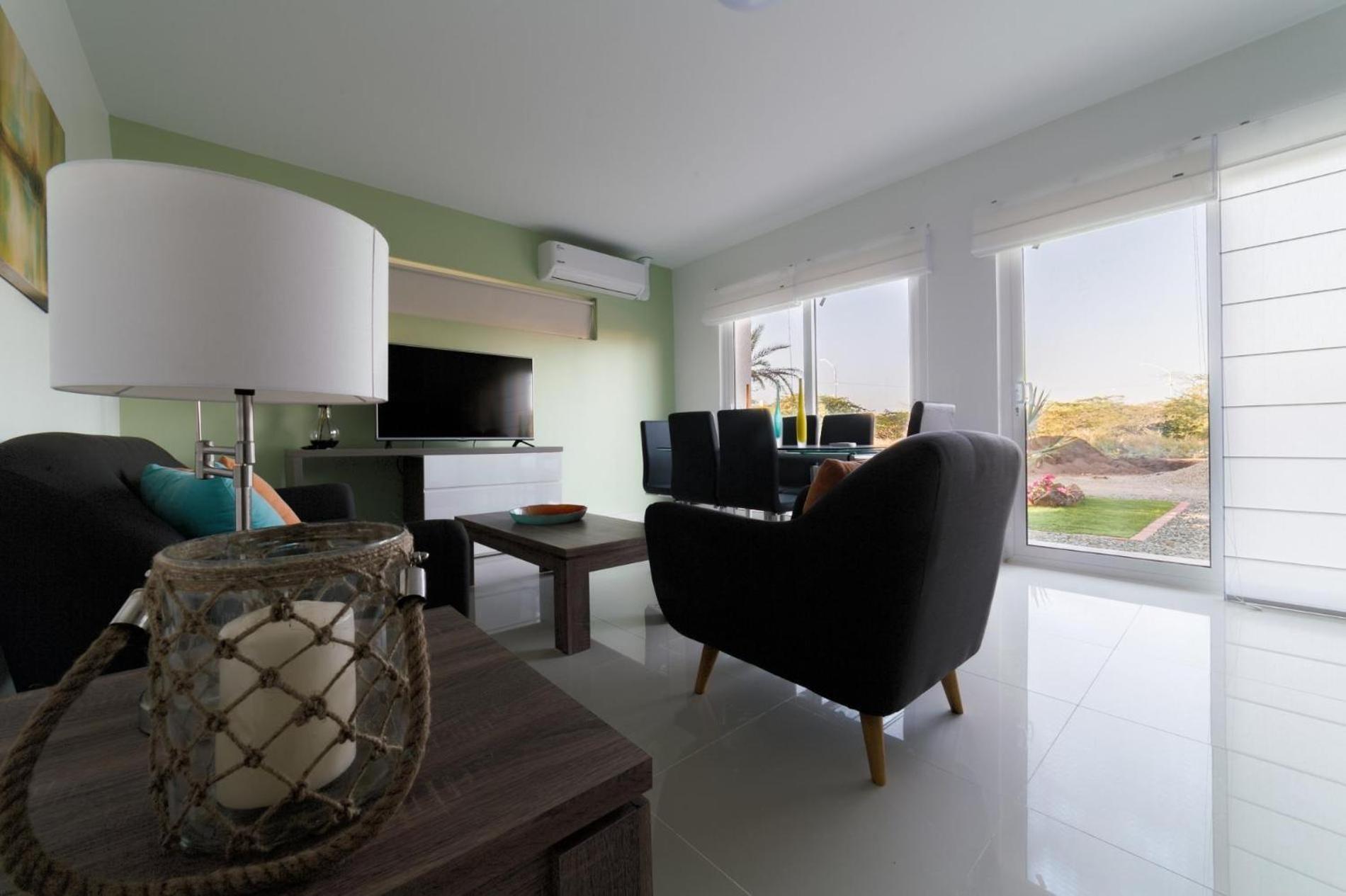 Koyari Modern Condos 9Br 7Ba Sleeps 26 W/ Pool And Roof Deck Palm Beach Exterior photo